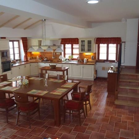 Apartmanovy Dum Bobruvka Екстер'єр фото