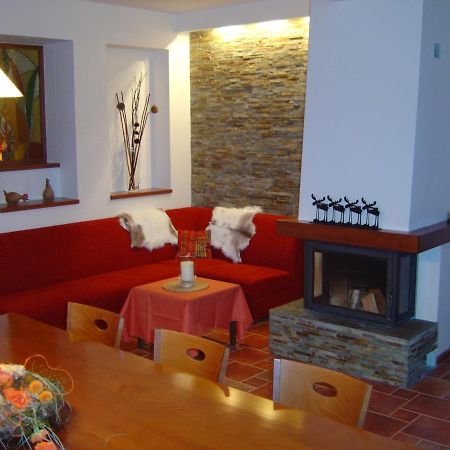 Apartmanovy Dum Bobruvka Екстер'єр фото