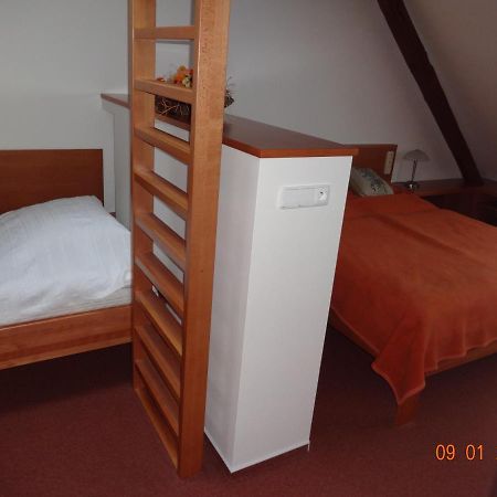 Apartmanovy Dum Bobruvka Екстер'єр фото